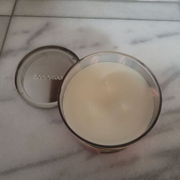 Goose Creek Hot Cocoa & Peppermint Soy Wax Jar Container Candle - Picture 3 of 4